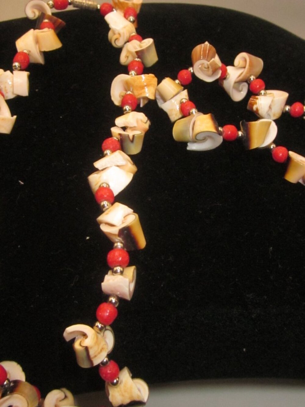 Shell Necklace & Bracelet - Picture 3 of 3